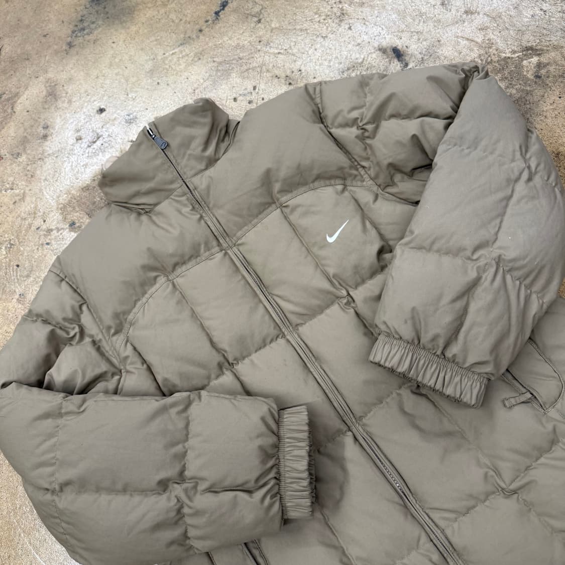 나이키 브라운 초코우유 숏패딩  상품이미지1