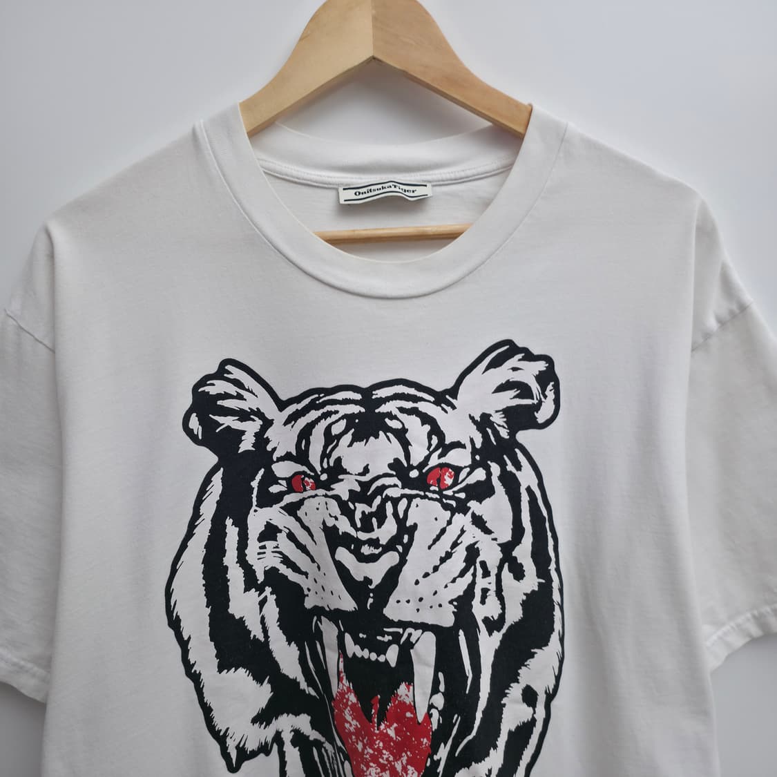 [L] 오니츠카타이거 타이거 화이트 반팔티 상품이미지2