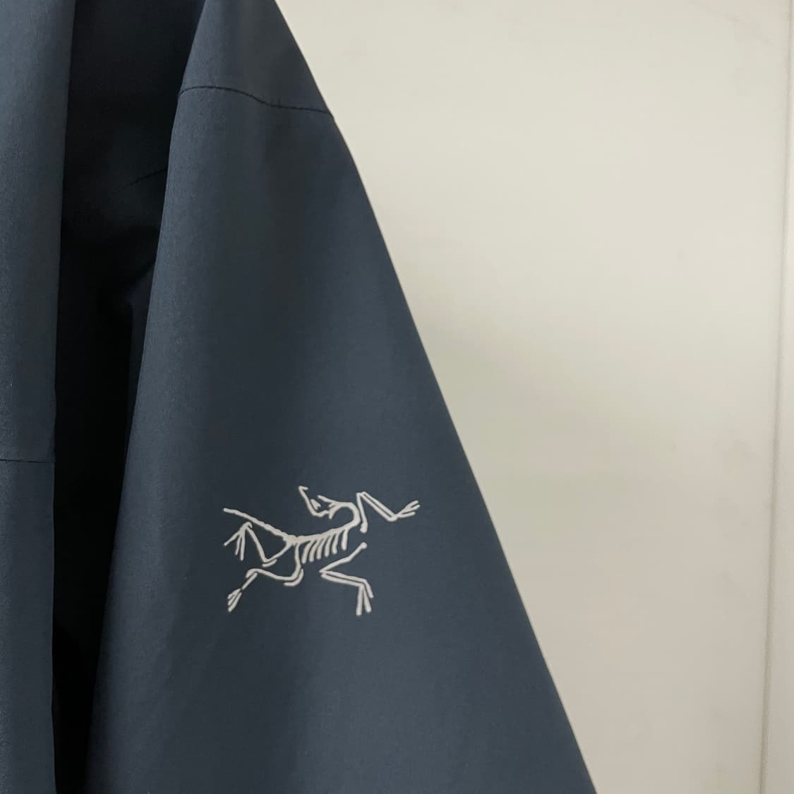 아크테릭스 솔라노 후드 고어텍스 자켓 M 상품이미지5