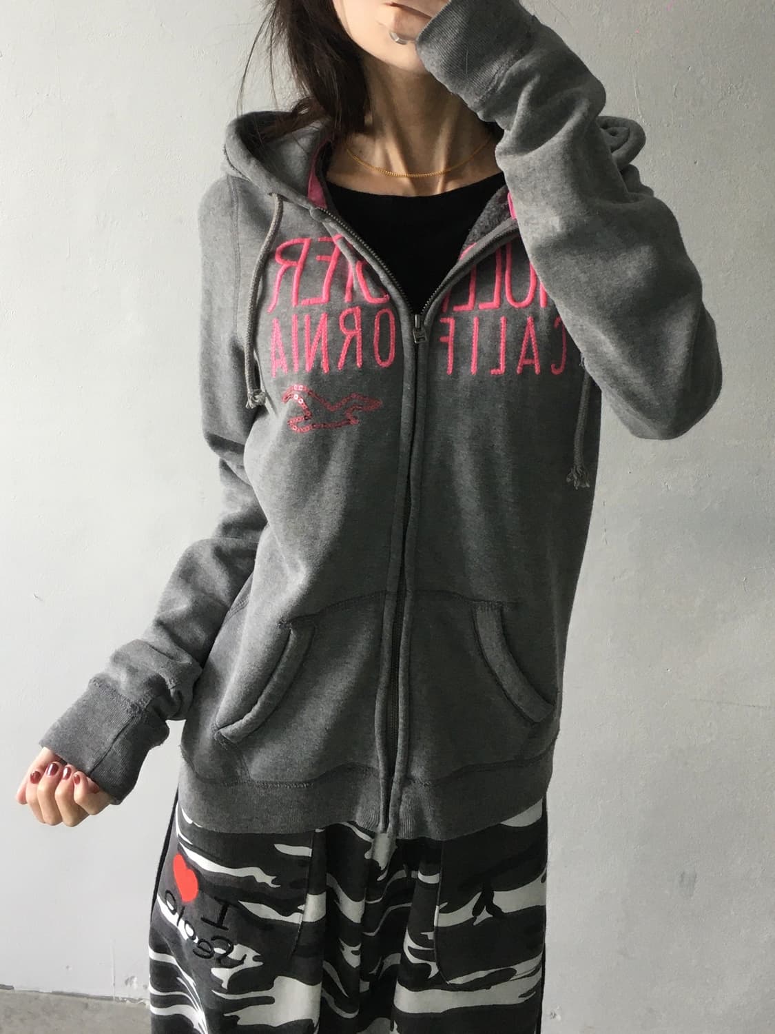 홀리스터 핑크로고 후드집업 상품이미지1