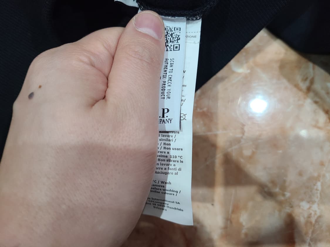 CP컴퍼니 렌즈와펜 블랙 맨투맨 상품이미지5