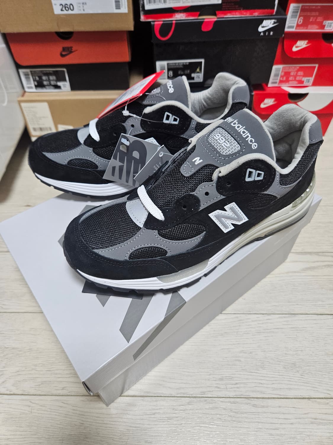 직거래시(30.9천)뉴발란스 992 코어 블랙/그레이 새상품 250mm 상품이미지3