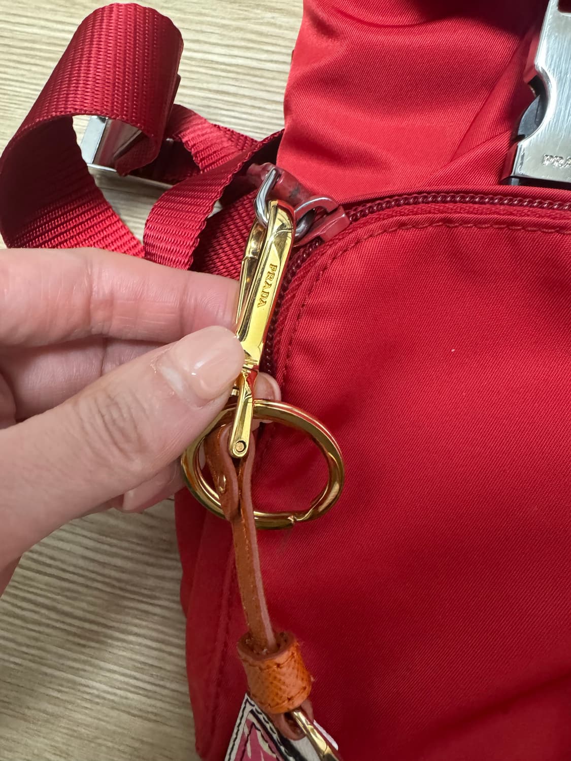 프라다 레드 백팩 상품이미지3