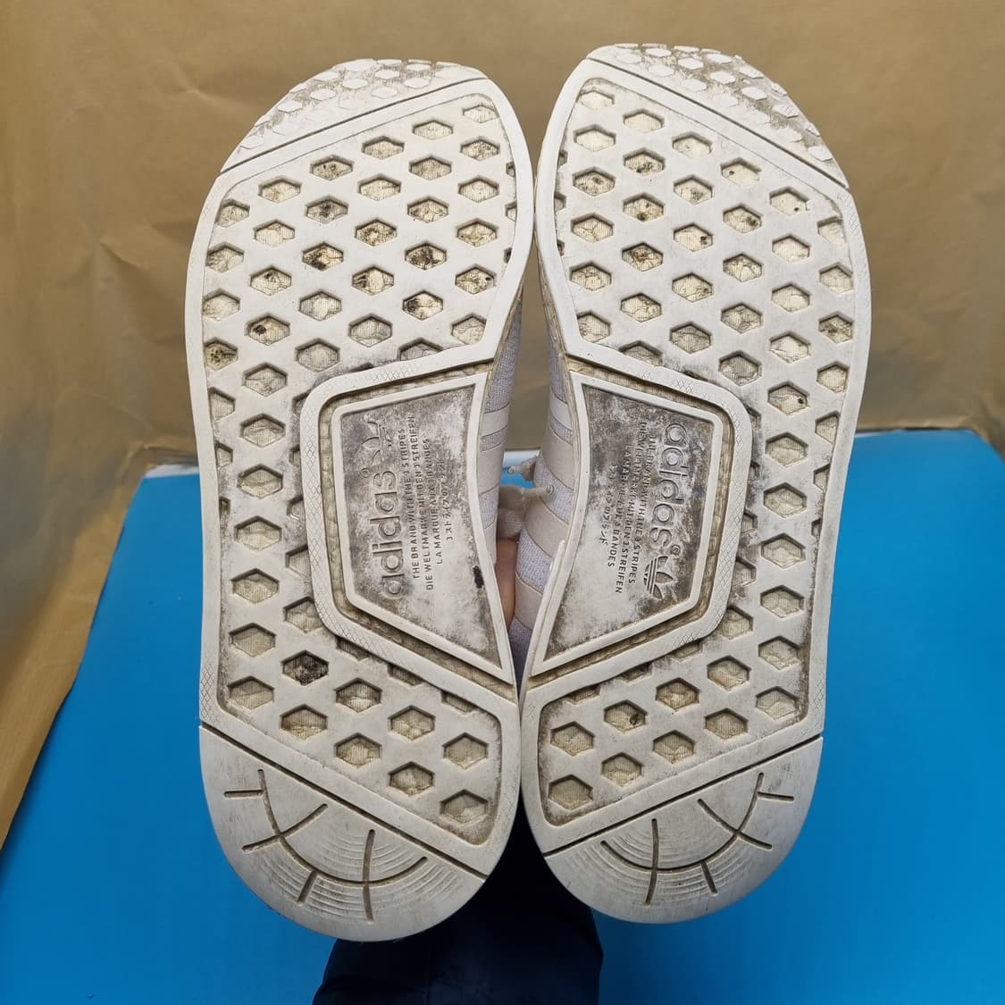 아디다스 NMD R1 남성운동화280 상품이미지3