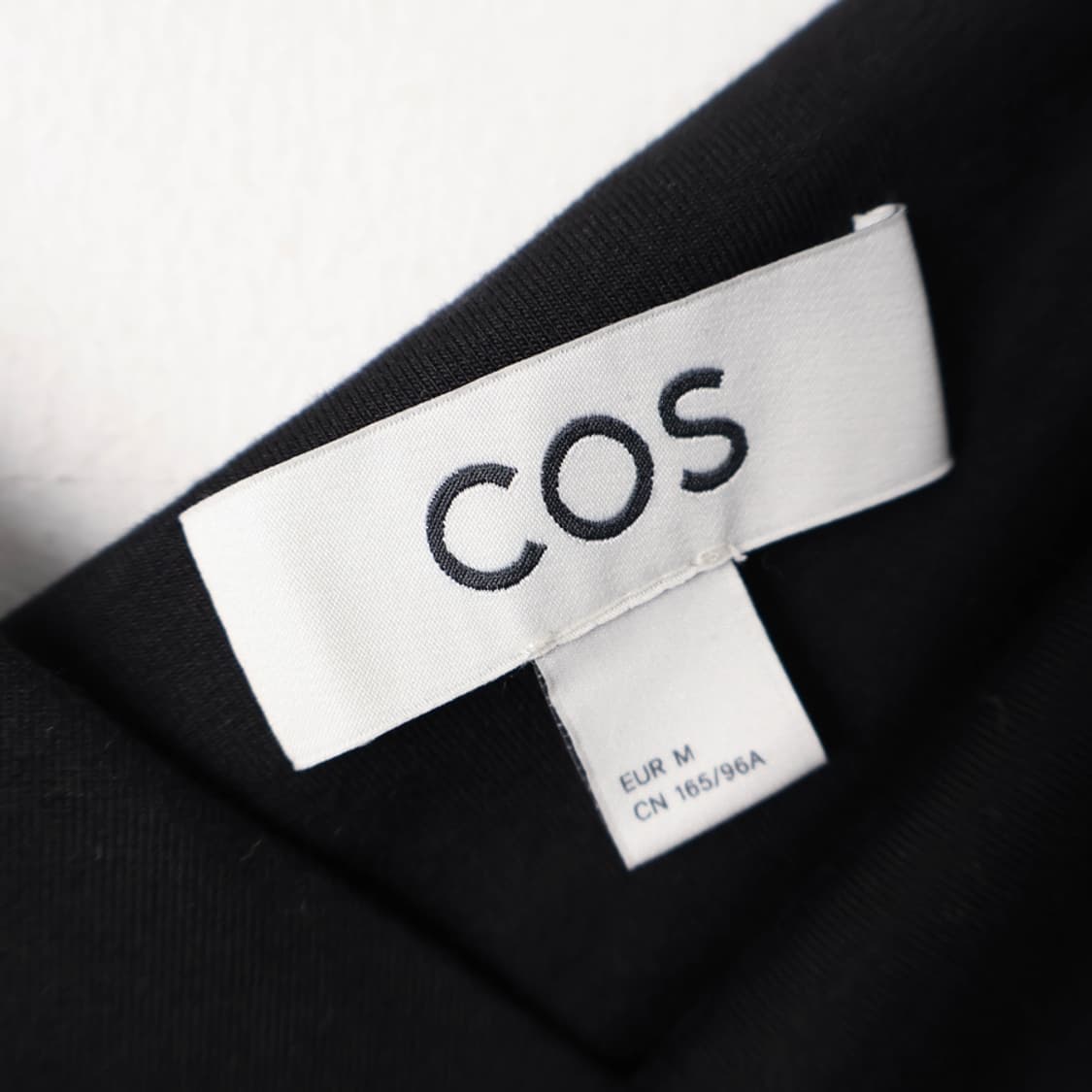 66/COS 코스 게더드 오프 더 숄더 탑 상품이미지8