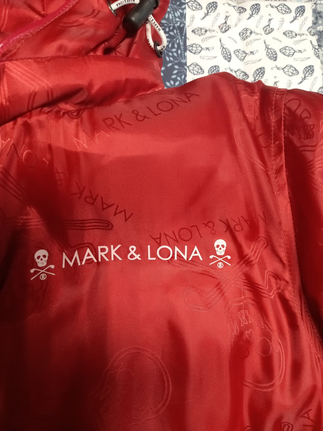 마크앤로나 레드후드 경량패딩 바람막이   90 상품이미지2