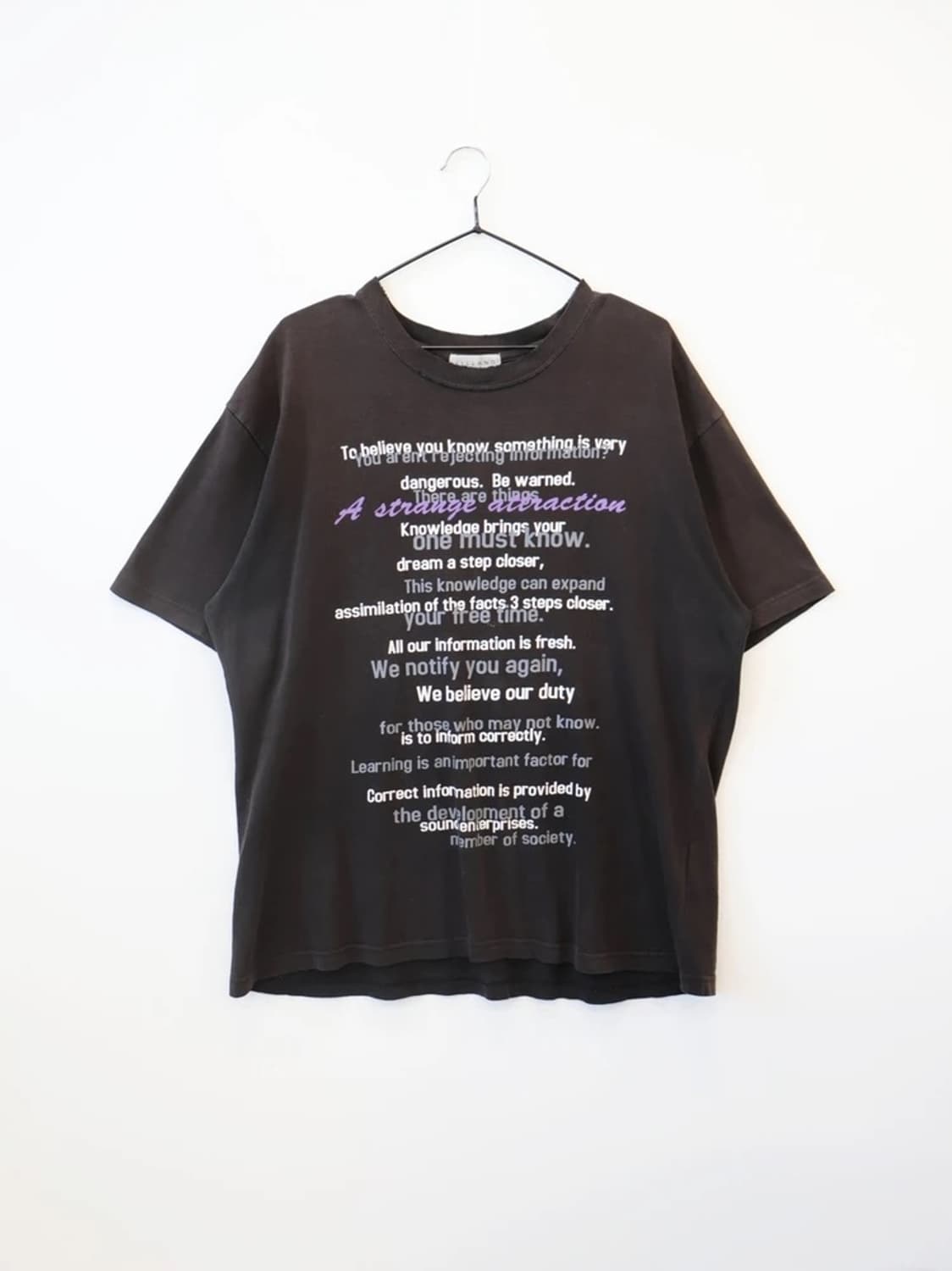 Villand Text Graphic Tee 상품이미지3