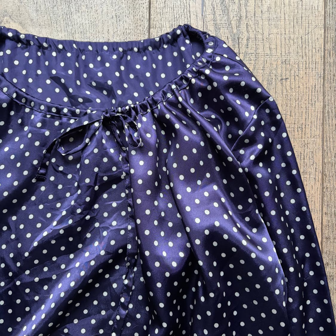 Dot Shirring Satin One Piece 상품이미지3