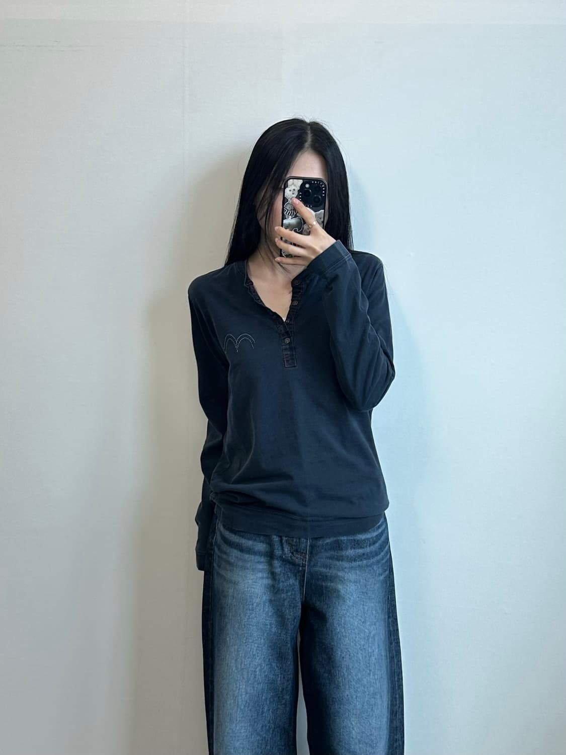 리바이스 자수로고 블랙 헨리넥 버튼 롱슬리브 긴팔 티셔츠 상품이미지1