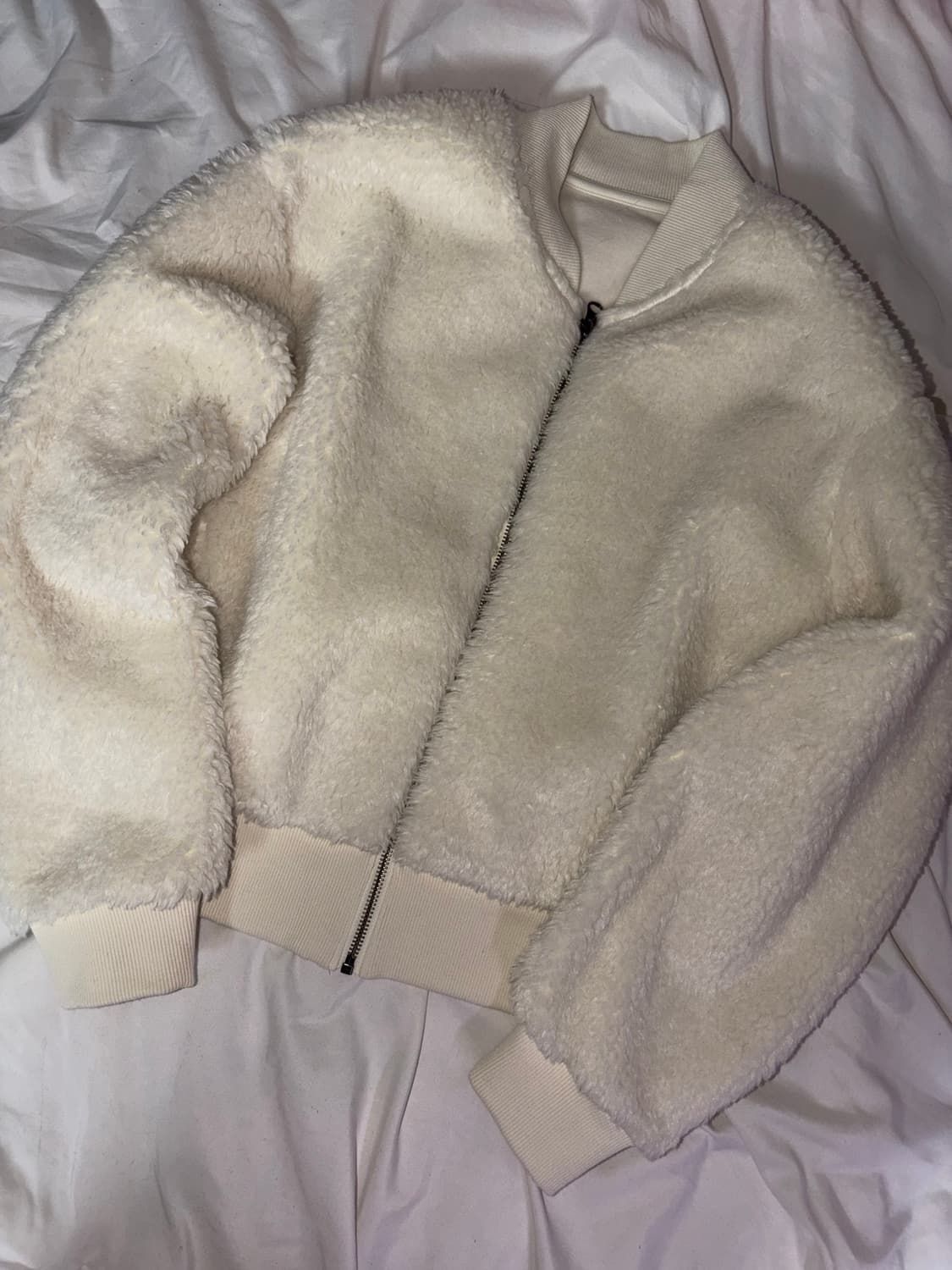 유니클로 크림 퍼 세미크롭 자켓 갸루 히메갸루 오네갸루 상품이미지1