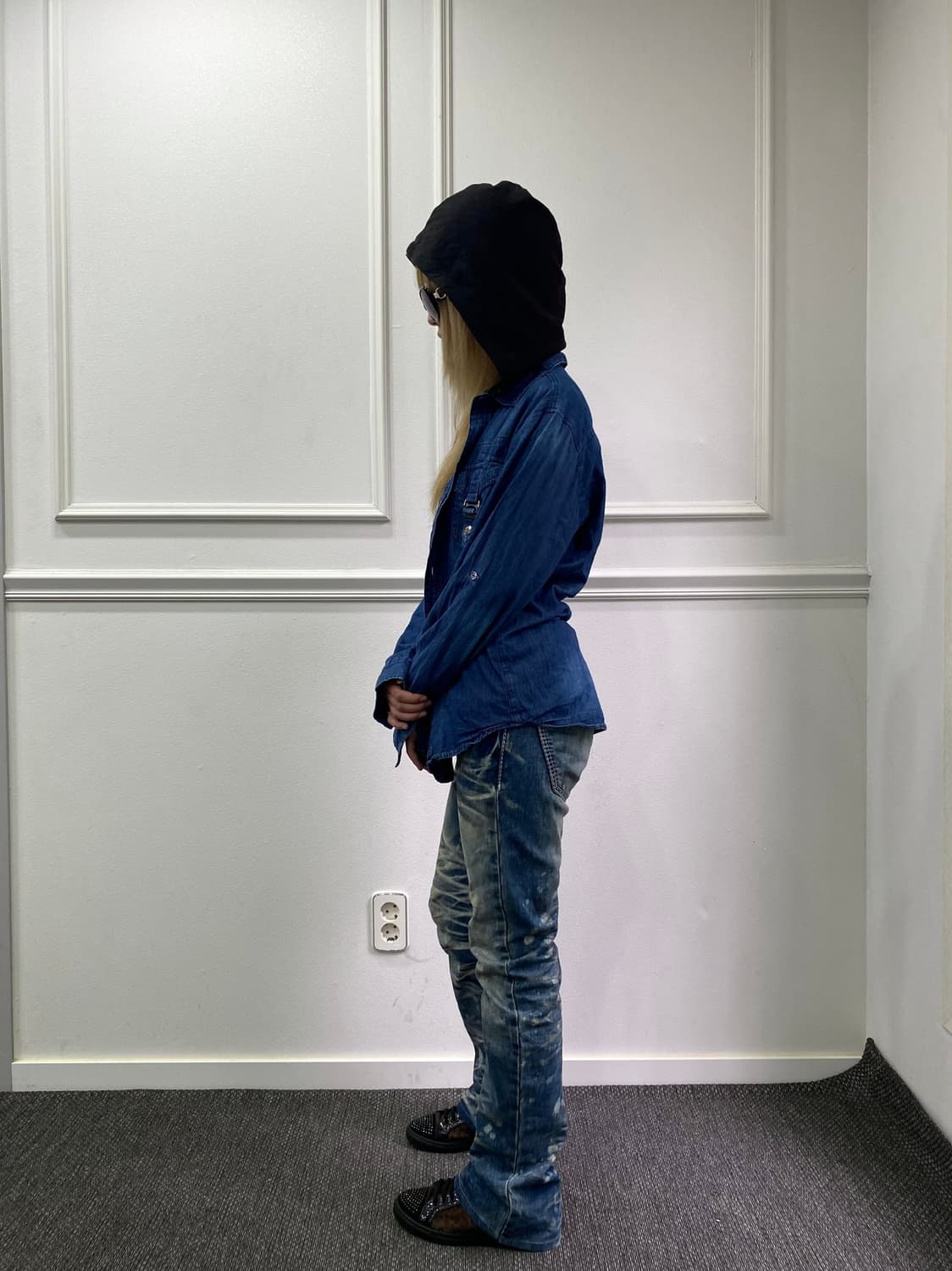 [In The Attic] 00’s Buckle Detail Hoodie 상품이미지3