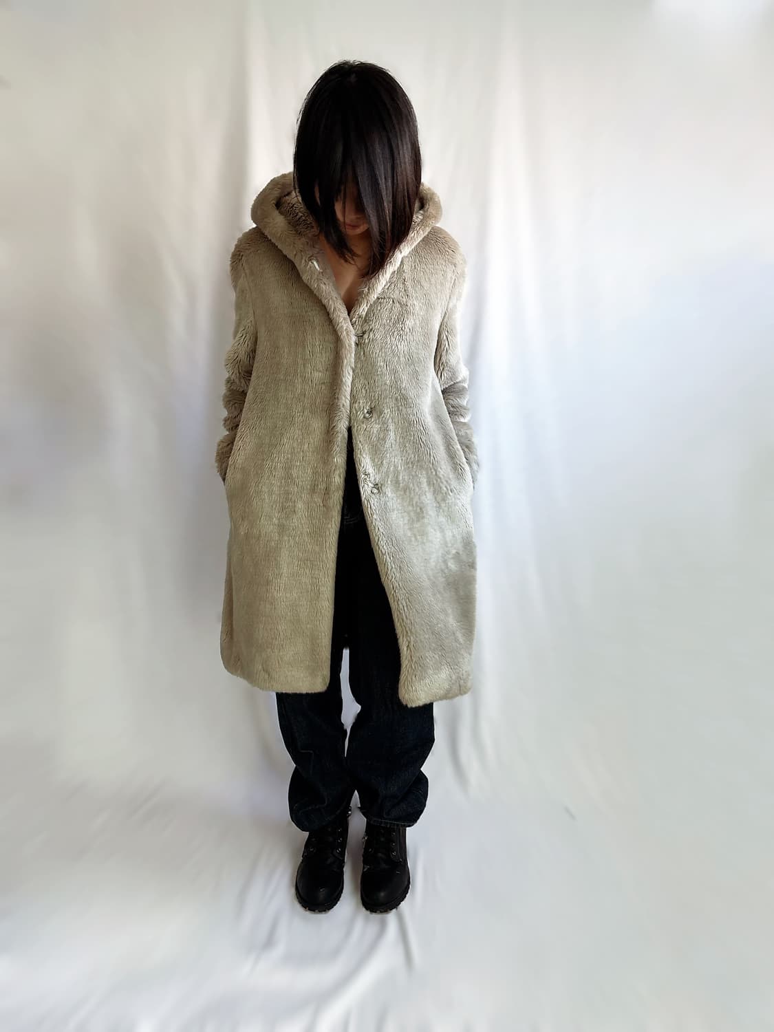 Greyish ivory snap button fur long coat 상품이미지8