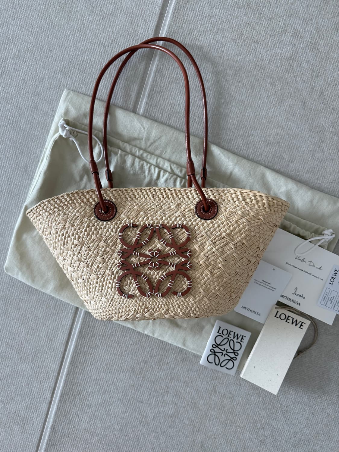 로에베 애너그램 바스켓 라탄백 스몰 상품이미지1