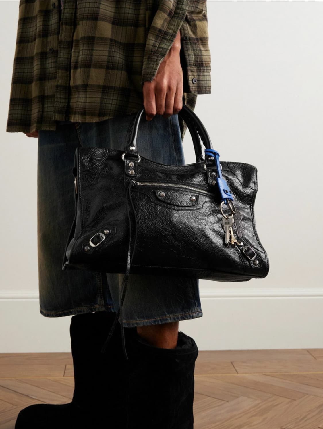 [SA 정품] 발렌시아가 르 시티 모터백 미디움 블랙 상품이미지8