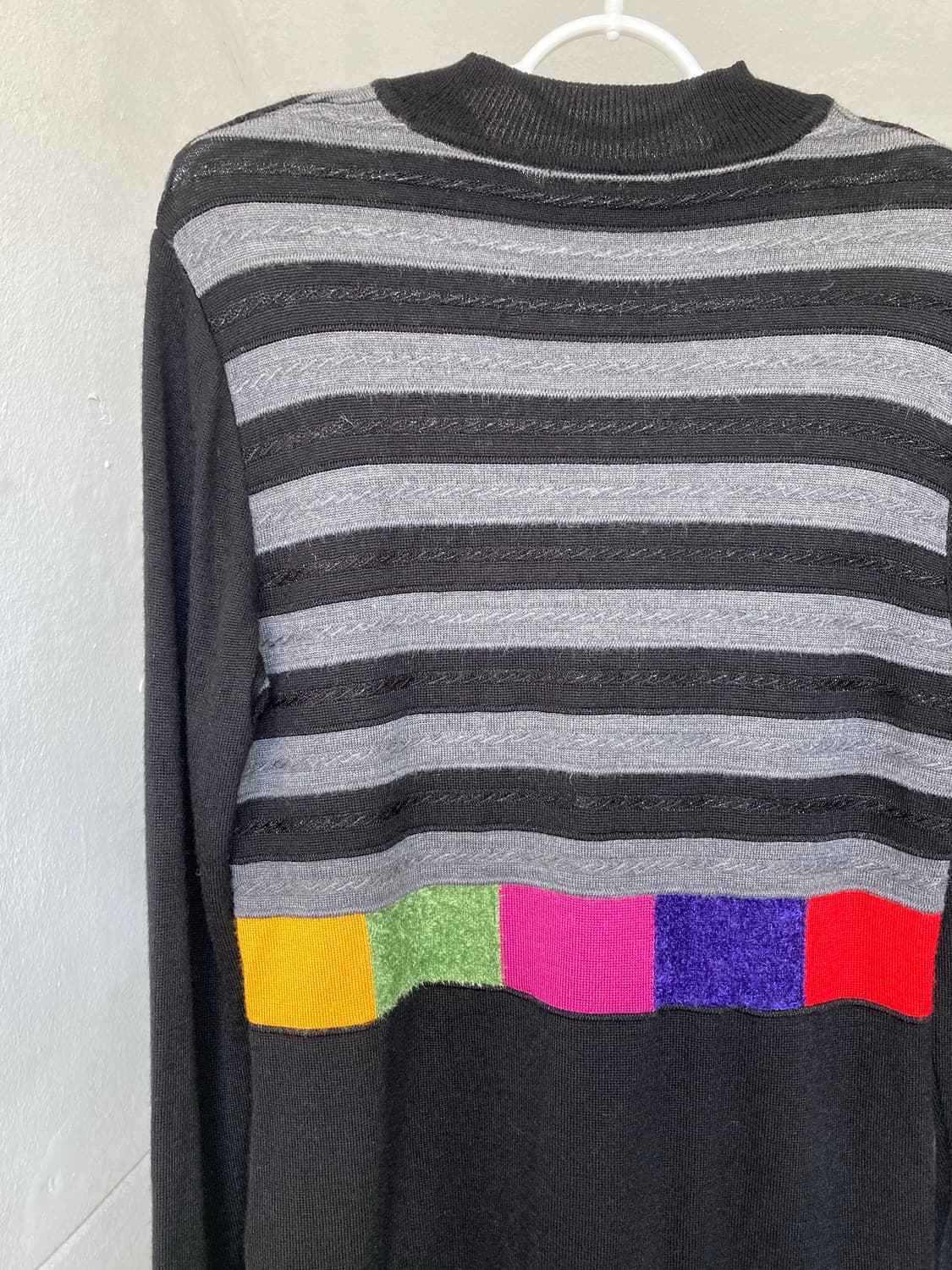 블랙 스트라이프 니트탑 상품이미지6