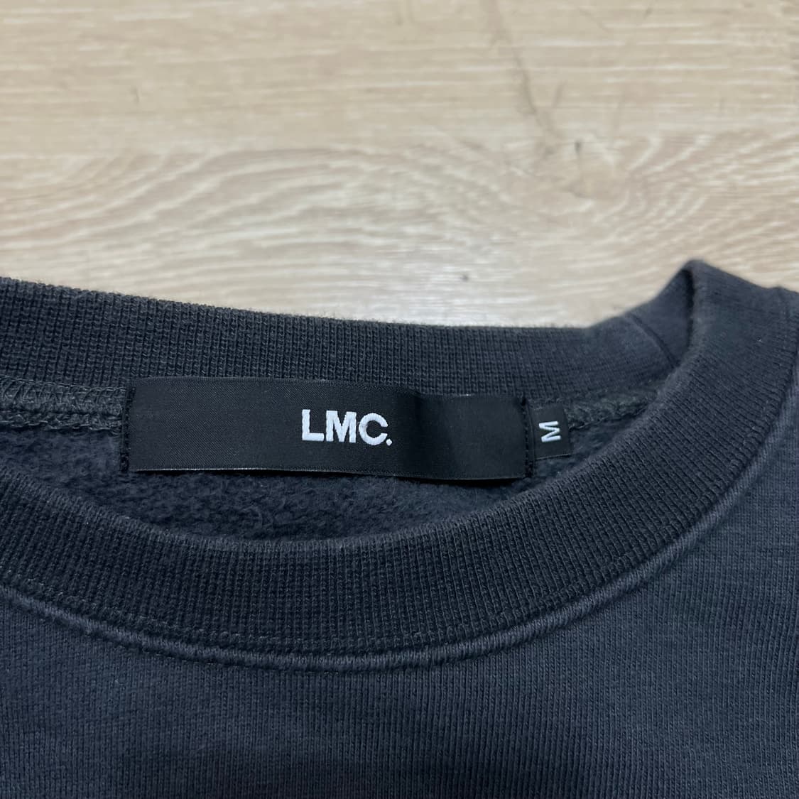 LMC 엘엠씨 그래피티 빅로고 프린팅 맨투맨 [블랙] M/95 상품이미지5