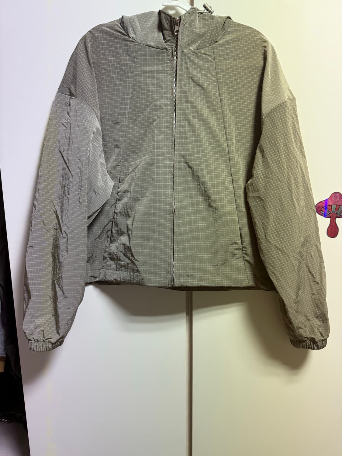 플리즈프로젝트 LIGHT WIND SHELL JACKET, TAUPE 상품이미지7