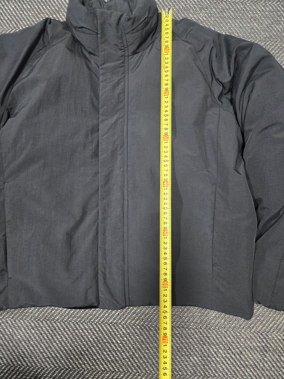 일꼬르소  미니멀 숏 다운 점퍼 블랙 오버핏패딩 상품이미지9