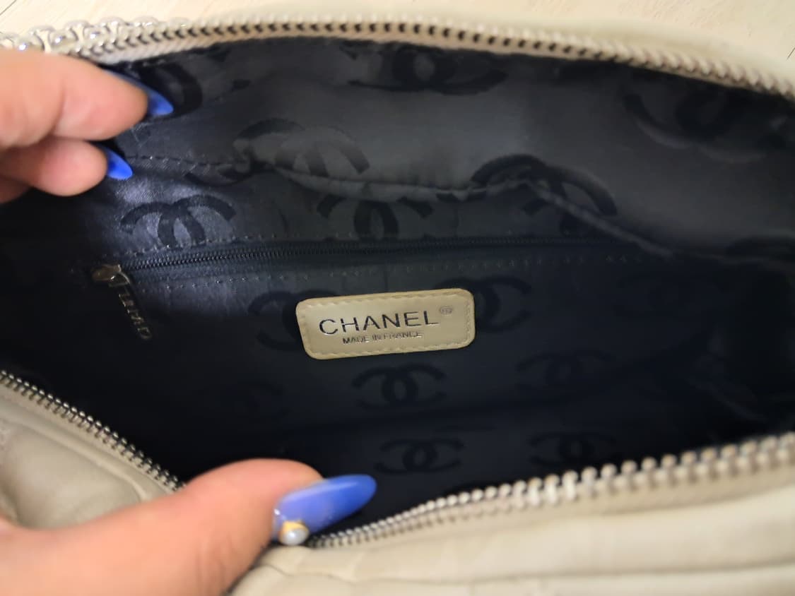 샤넬 아이보리 퀼팅 숄더백 상품이미지4