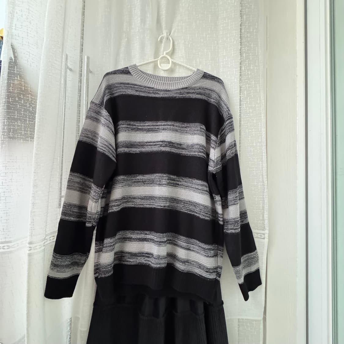 블랙 그레이 줄무늬 니트 예뻐요 상품이미지6