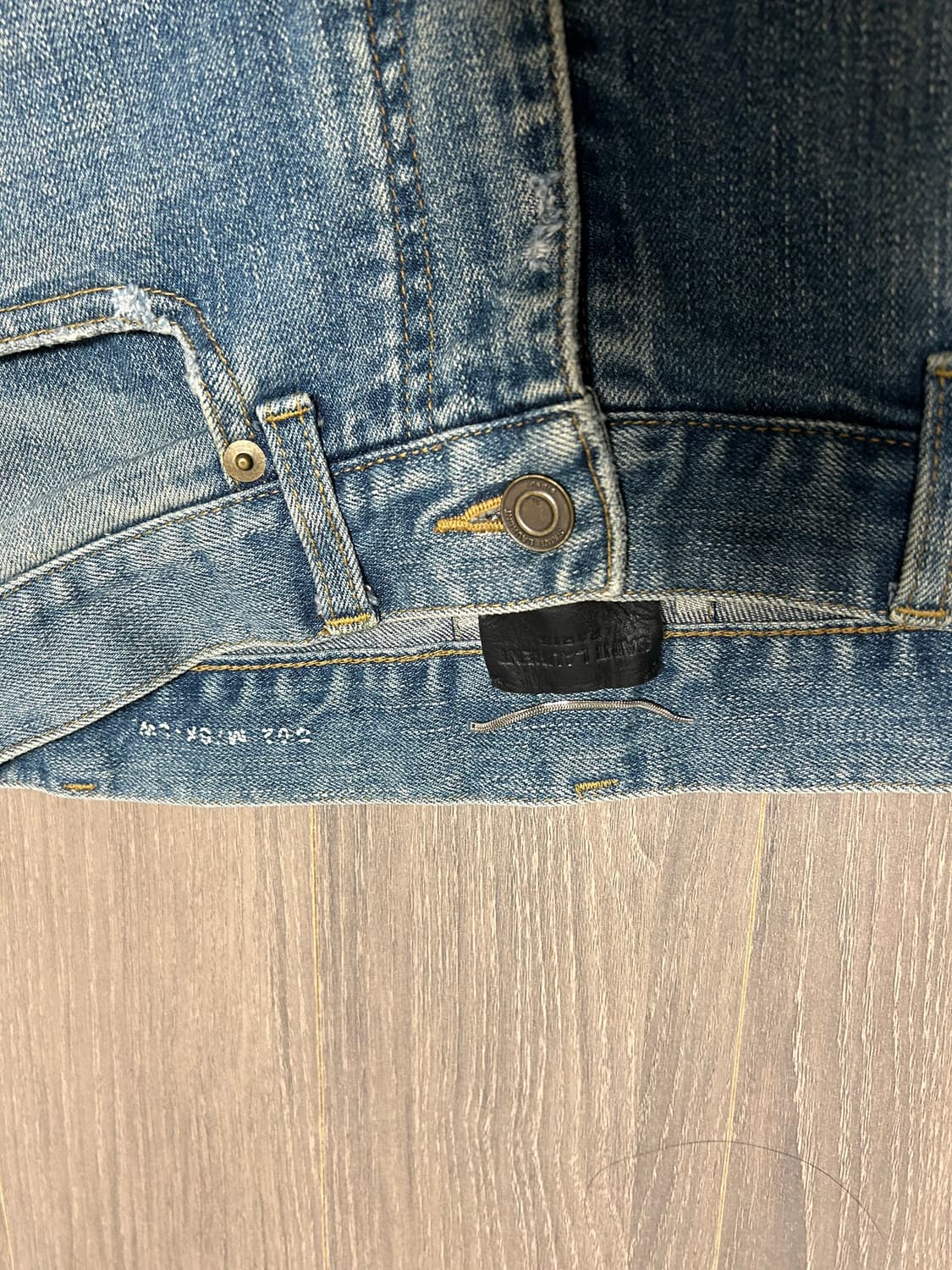 생로랑 15FW 유아인 무파진 28 상품이미지3