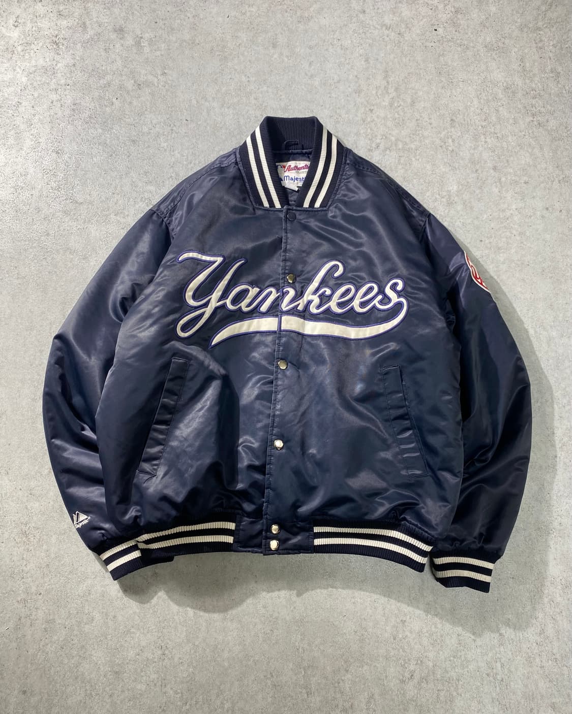 [L] 90s Majestic 마제스틱 뉴욕 양키스 나일론 바시티자켓 상품이미지1