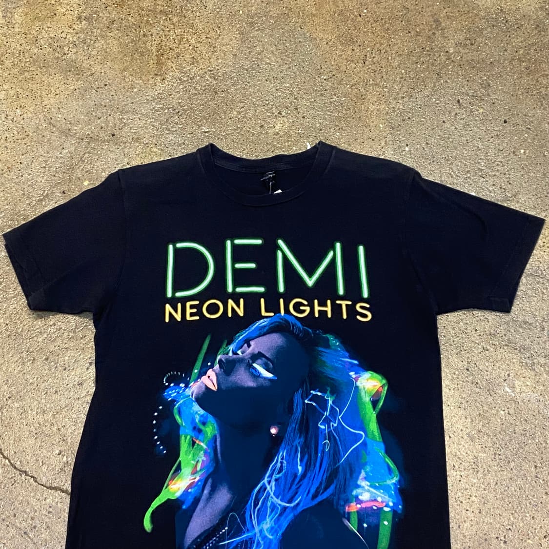 미국 빈티지 데미 로바토 네온라이츠 투어 반팔티 락티셔츠 상품이미지2