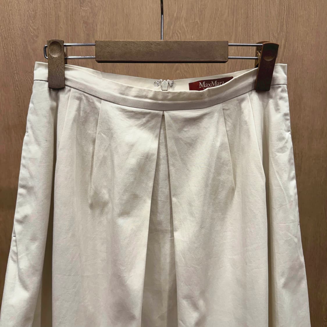 막스마라 A라인 코튼 미디 플레어 스커트 핀턱 디테일 아이보리 상품이미지4