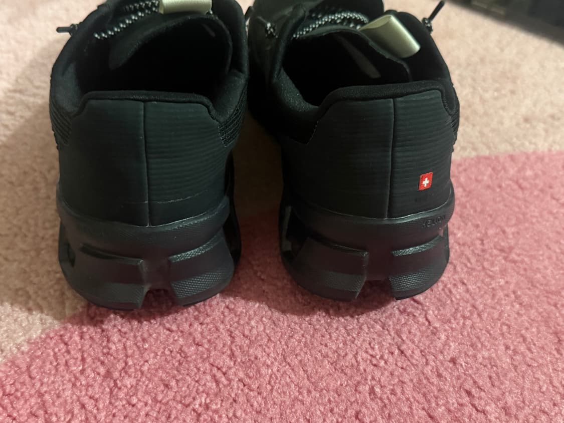 온러닝 클라우드몬스터 센사 올블랙 상품이미지4