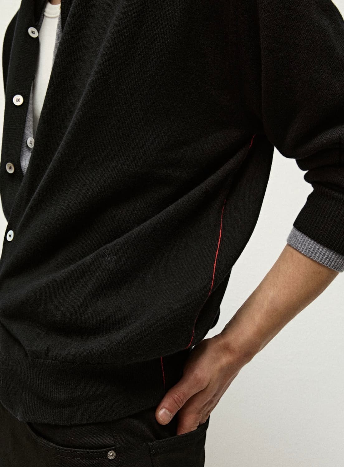 세비지 레드 파이핑 라운드 가디건 블랙 XL 판매 상품이미지2