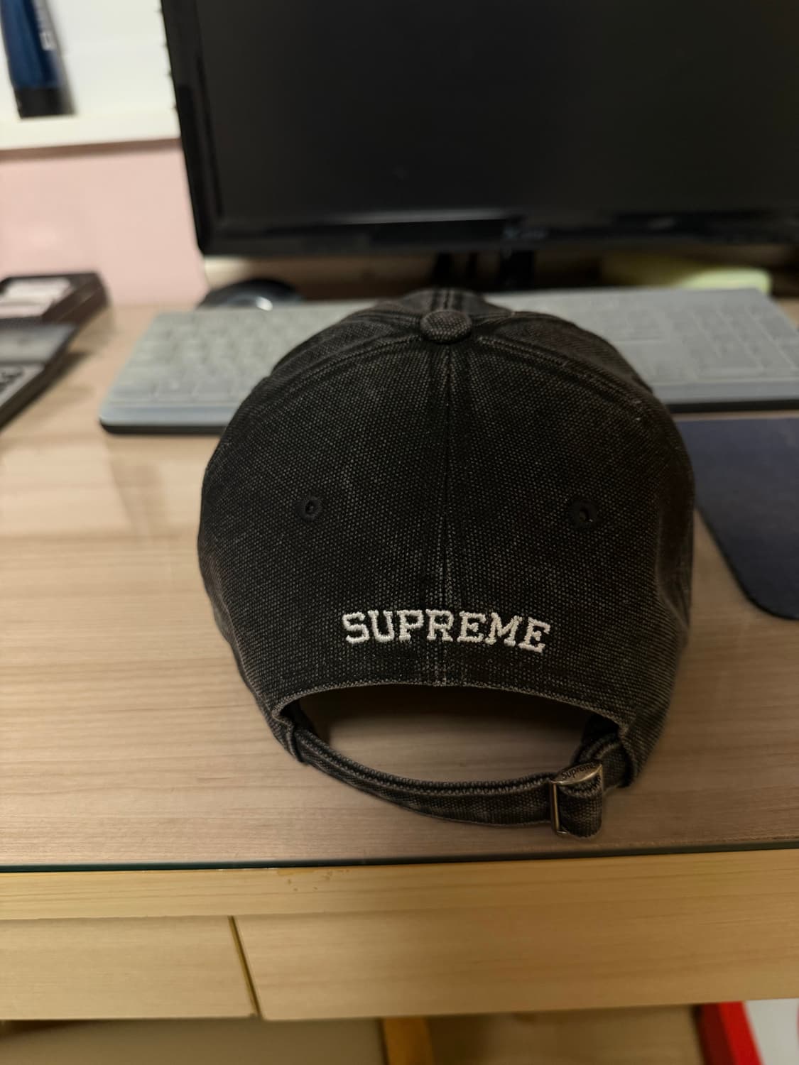 슈프림 24fw 피그먼트 S 로고 6패널 블랙 상품이미지3
