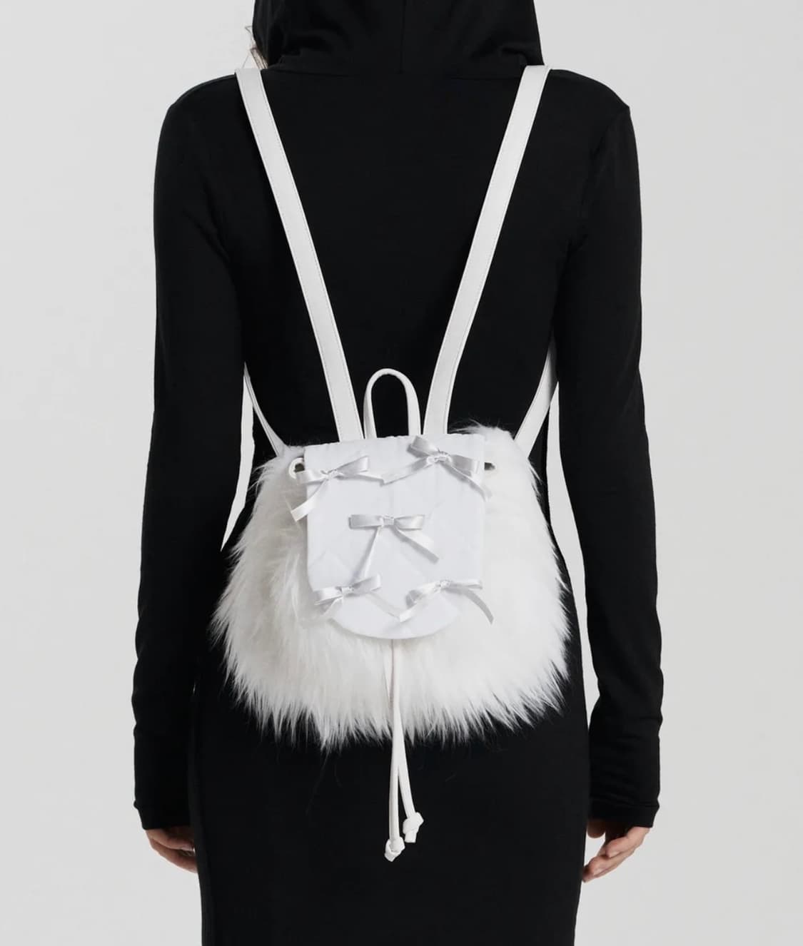 일리오 실버 리본 백팩 silver ribbon cherbag 상품이미지1