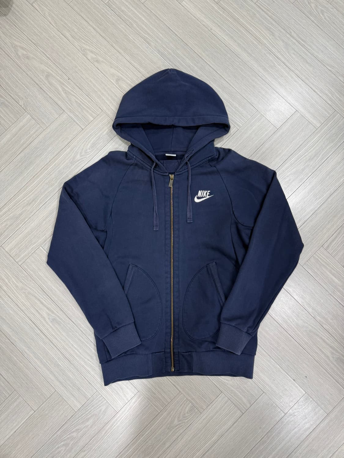 네이비색 나이키 로고 후드 집업 상품이미지1