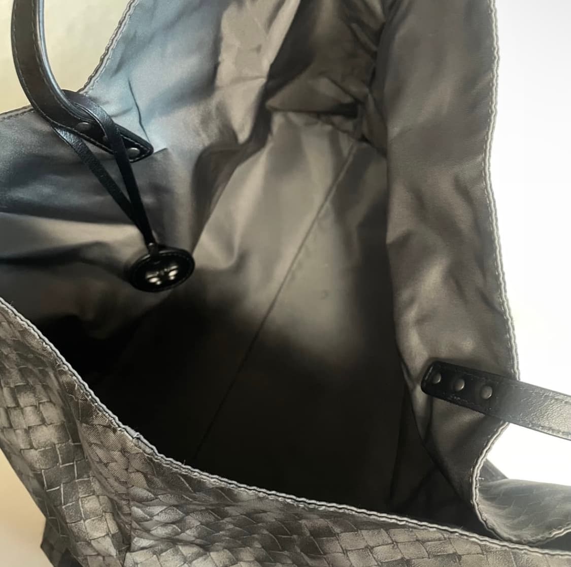 보테가 베네타 프린트 백 상품이미지4