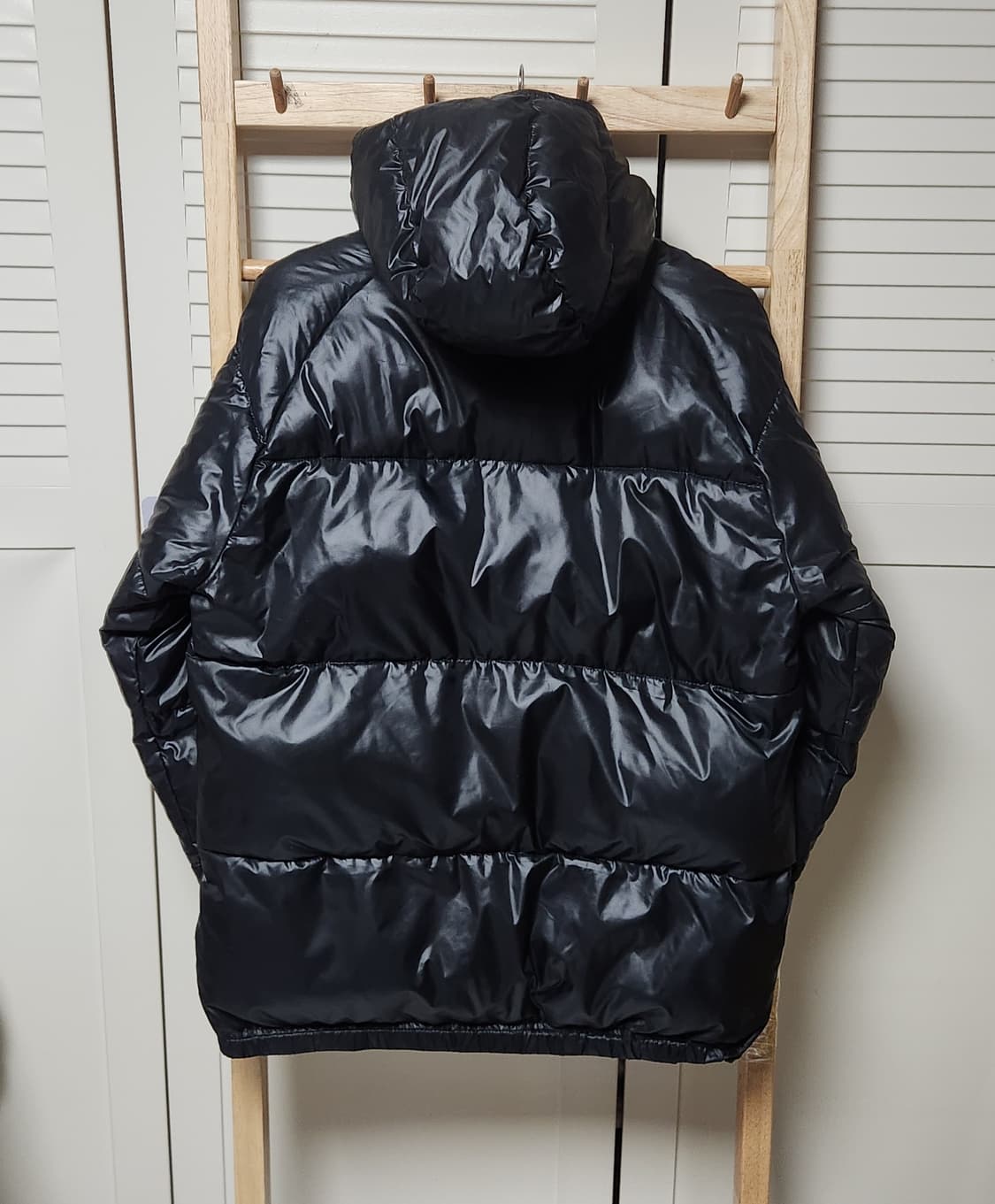 아디다스 Y2K 유광 블랙 패딩 자켓 상품이미지4