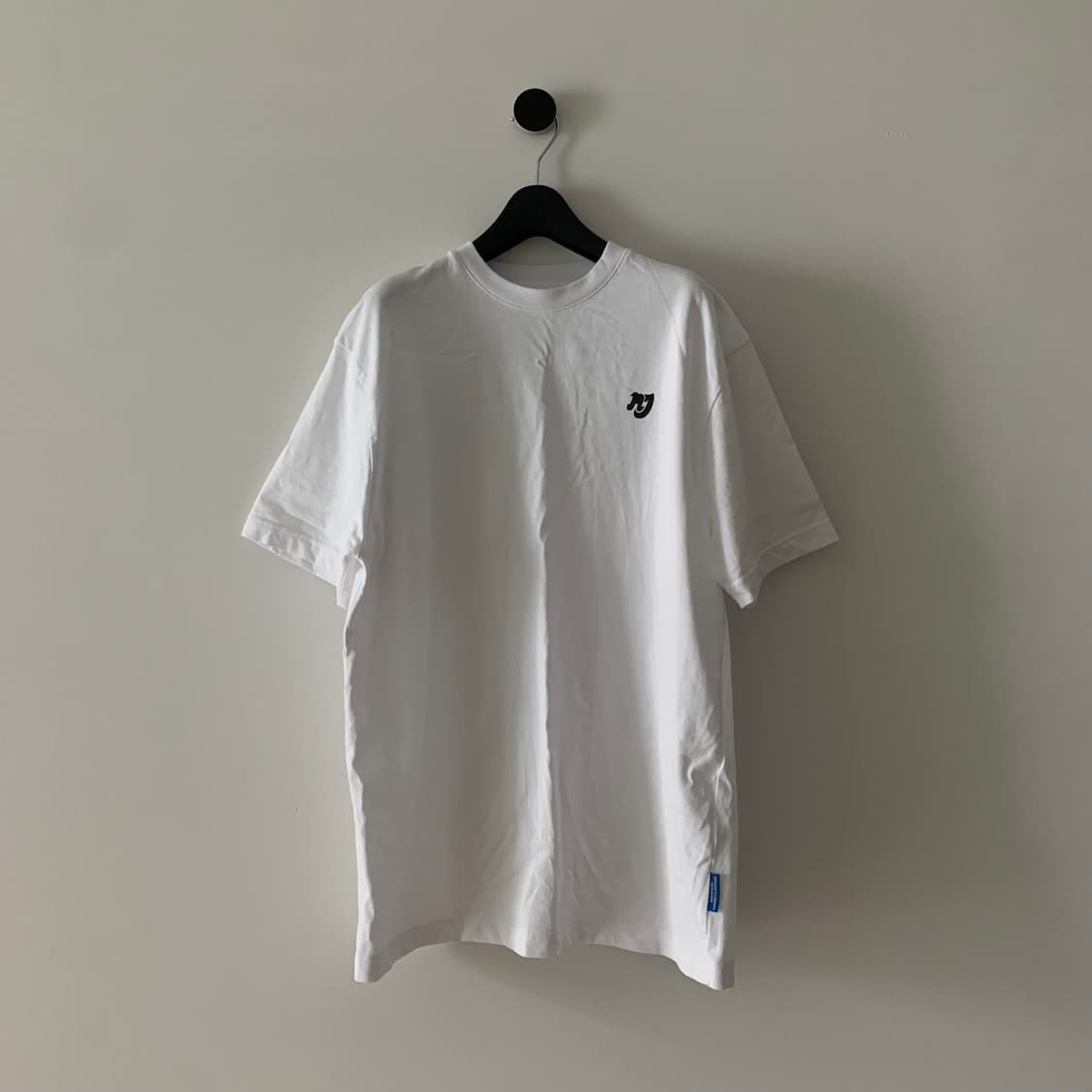 뉴진스 후지와라 히로시 콜라보 티셔츠 상품이미지3