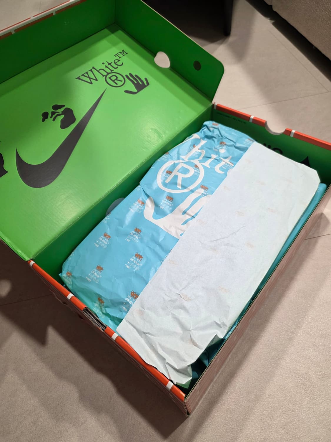 나이키 오프화이트 에어포스 1 미드 파인 그린 (270) 상품이미지4