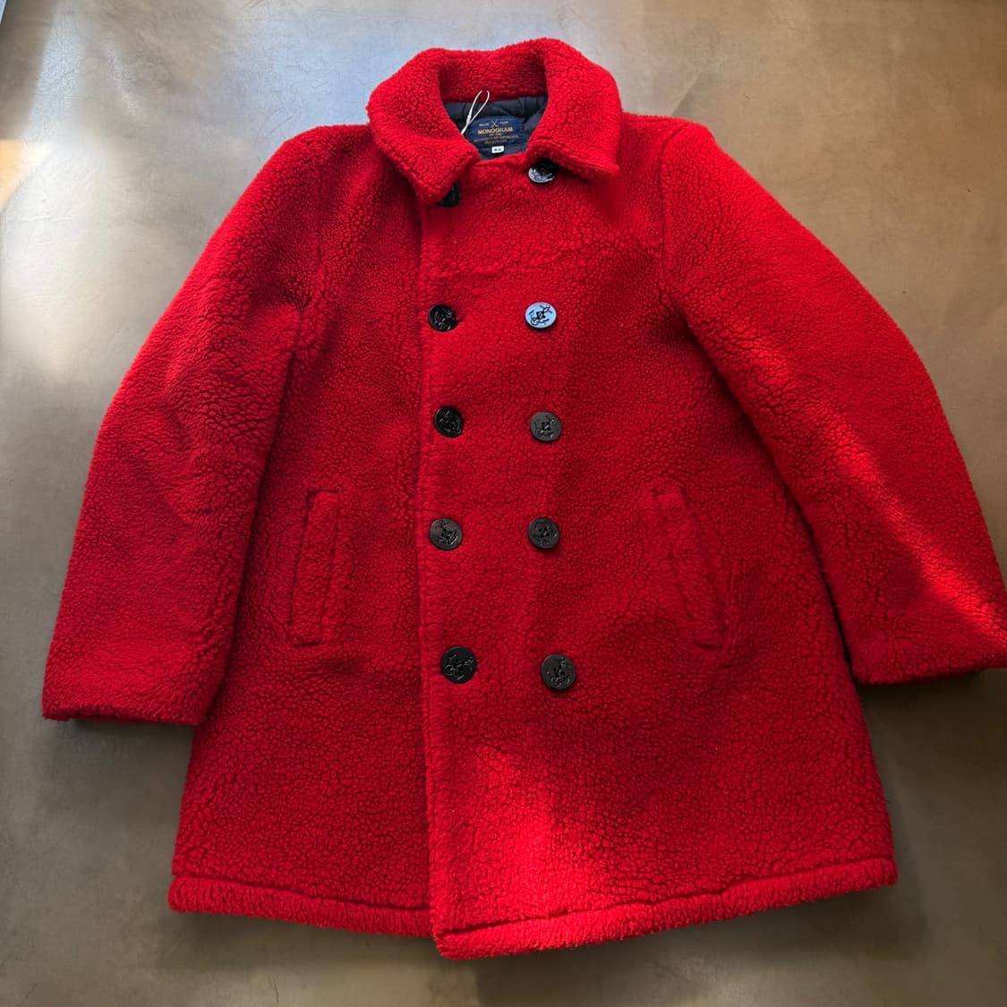 모노그램 플리스 레드 피코트 상품이미지1