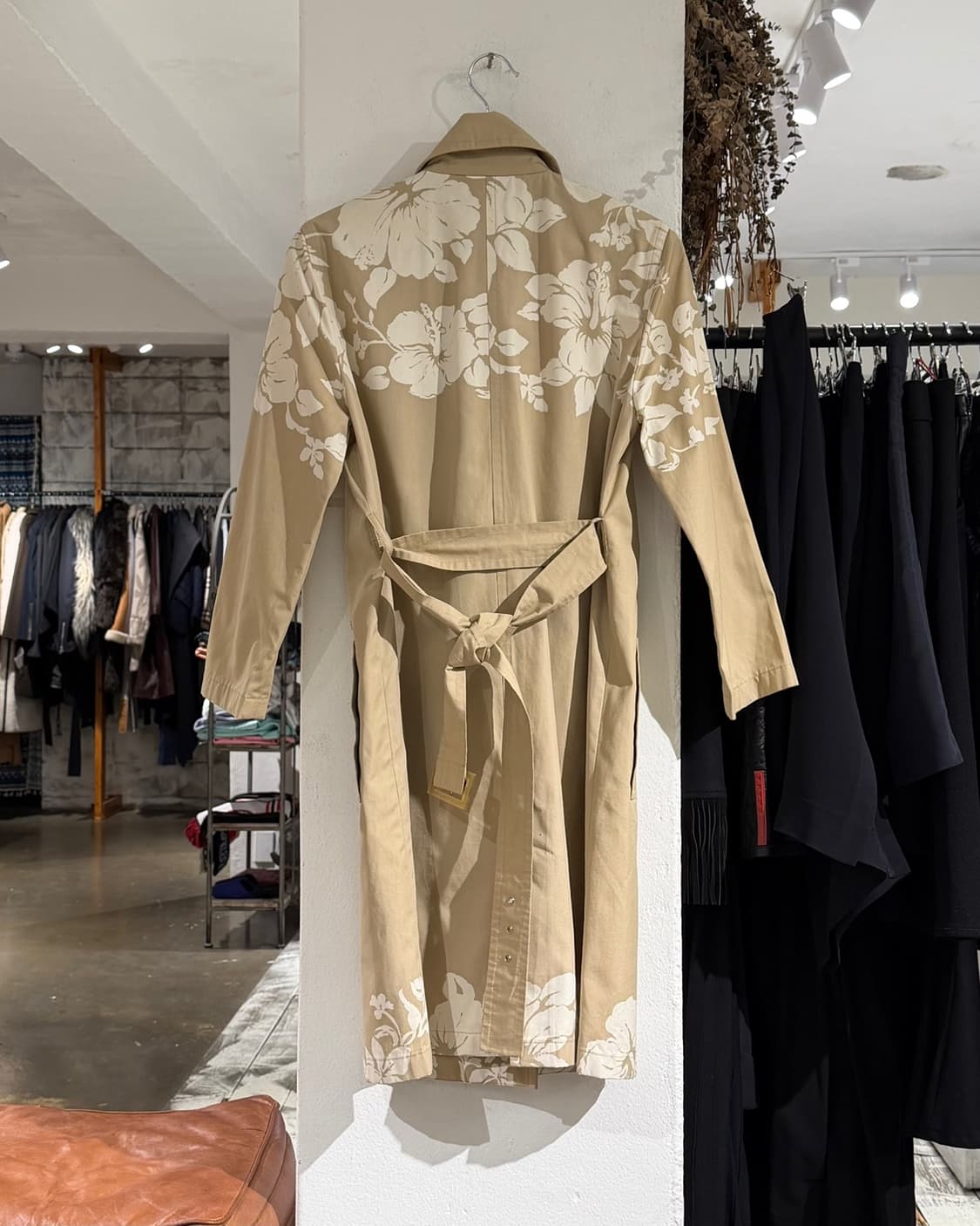 셀린느 베이지 플라워 프린트 트렌치코트 상품이미지6