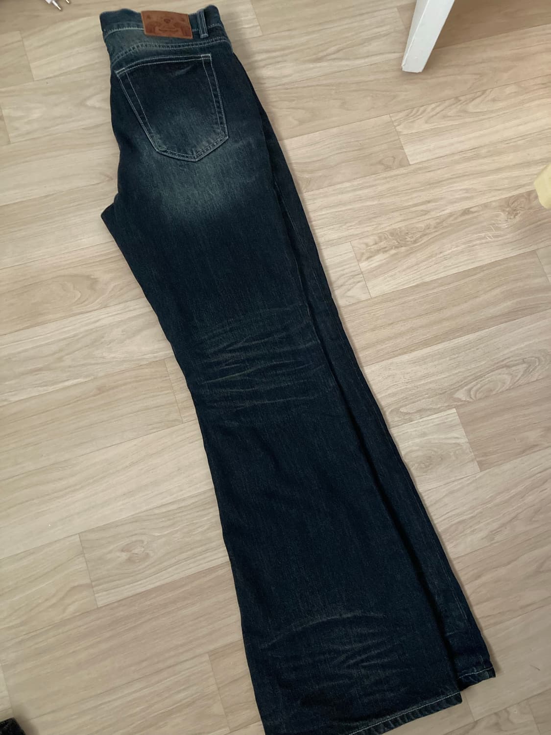 엘무드 슬래시 플레어 데님 트루블루 청바지 상품이미지5