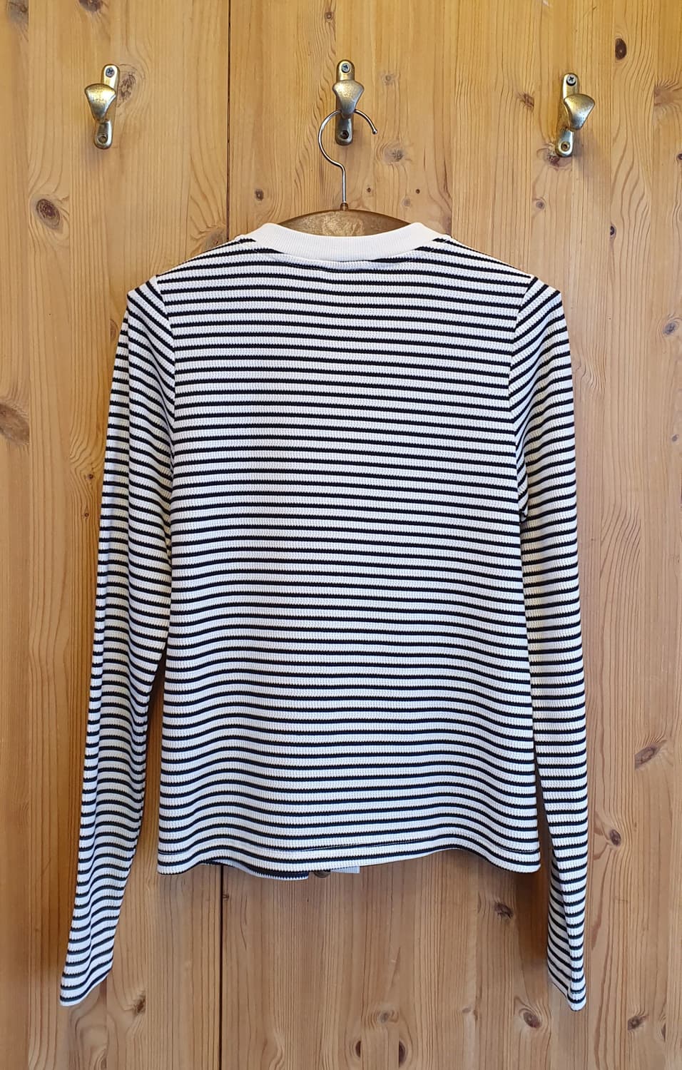 (새상품)55.DKNY 크롭 라운드니트  상품이미지2