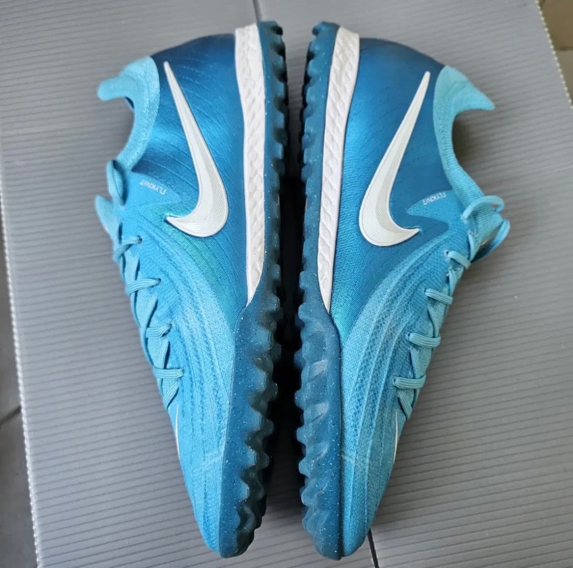 나이키 풋살화 팬텀GX2 프로 TF 270 상품이미지2