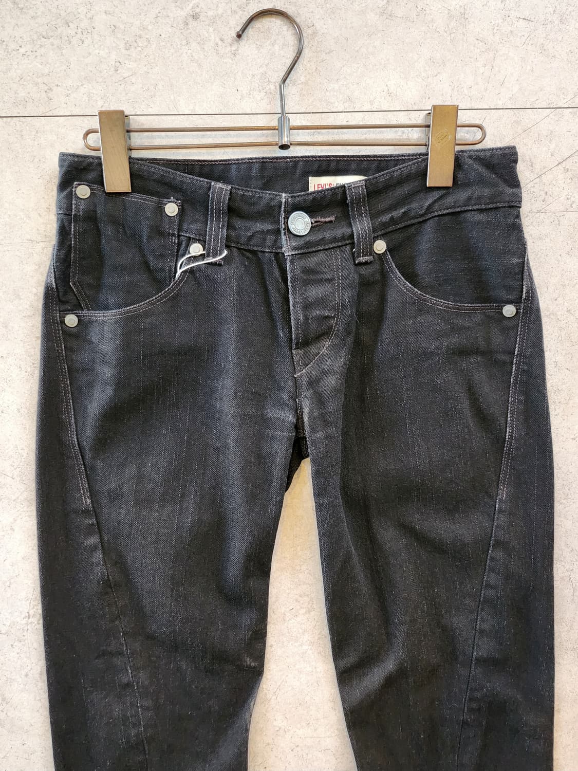 리바이스 엔지니어드 진 블랙 데님 팬츠 상품이미지2