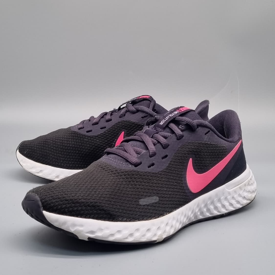 나이키 레볼루션  여성 운동화230 상품이미지1