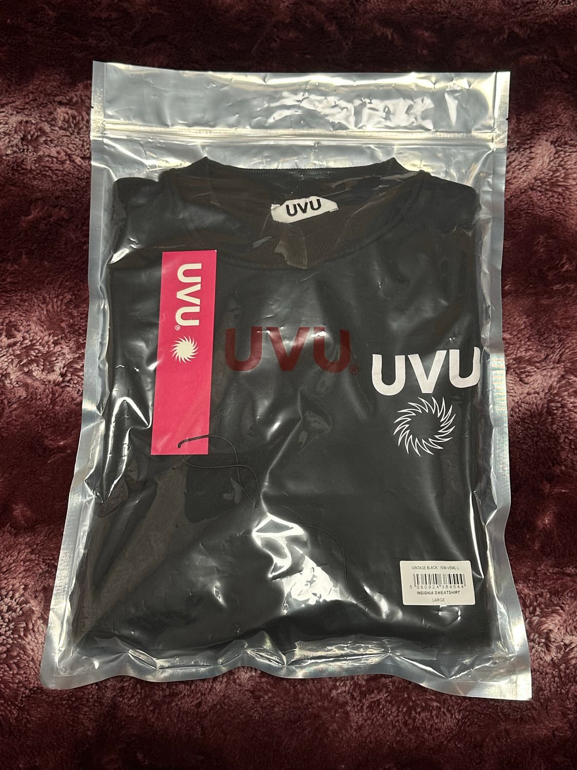 [L]UVU 인시그니아 크루넥 블랙 상품이미지1