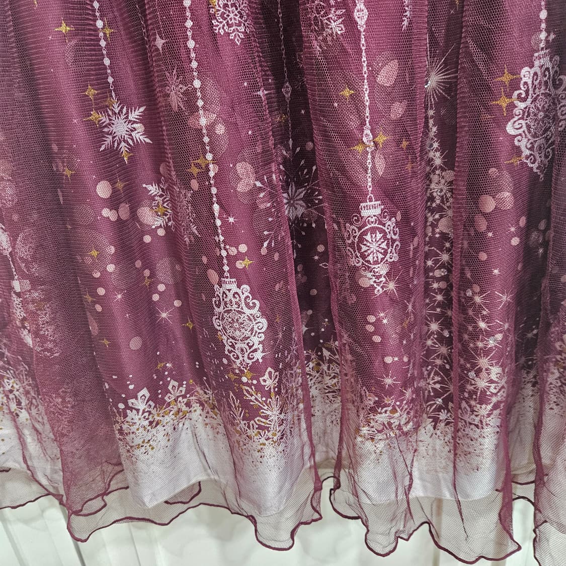 엑시즈팜(axes femme) 별빛 프린트 프릴 원피스 상품이미지4