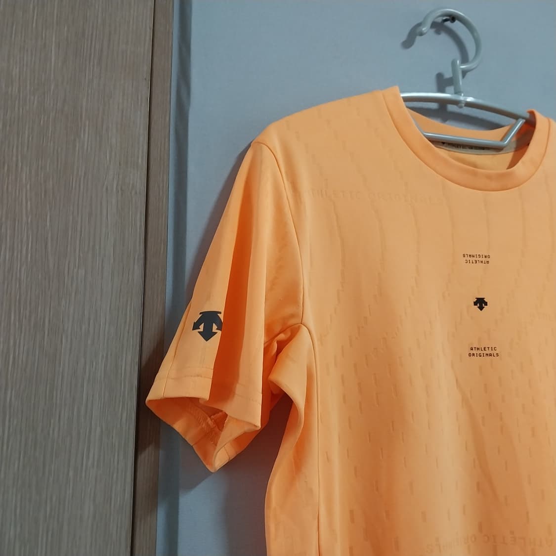 데상트 남성90-슬림95 반팔 상품이미지3