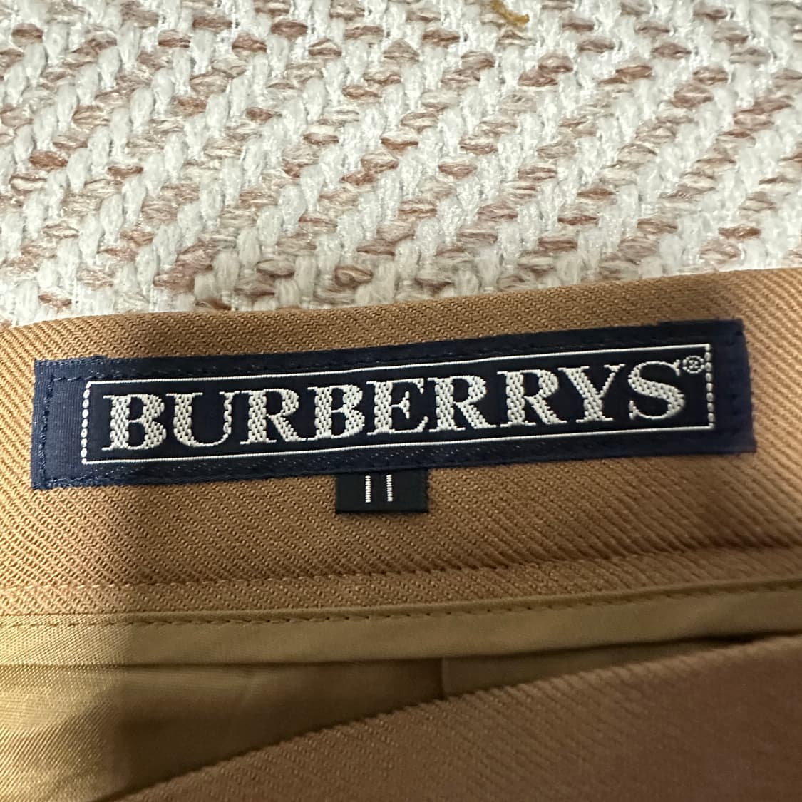 BURBERRYS wool classic skirt 상품이미지3