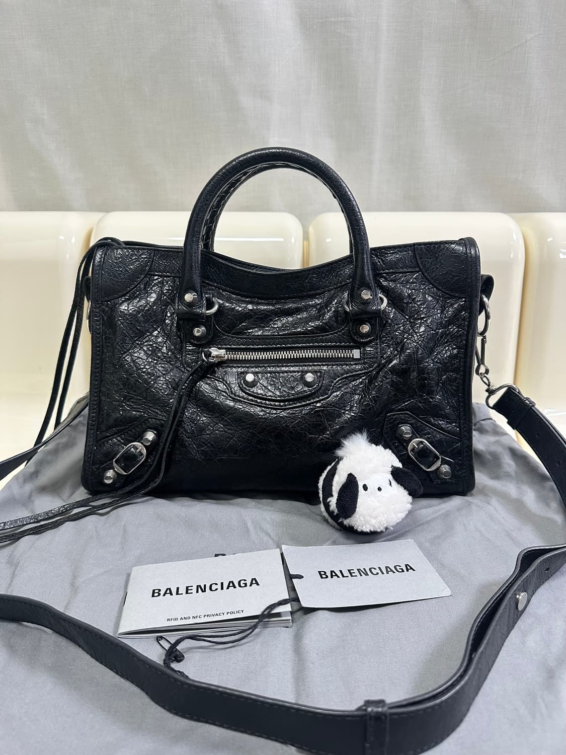 [거의 새상품급] 정품 발렌시아가 르 시티 모터백 스몰 상품이미지5