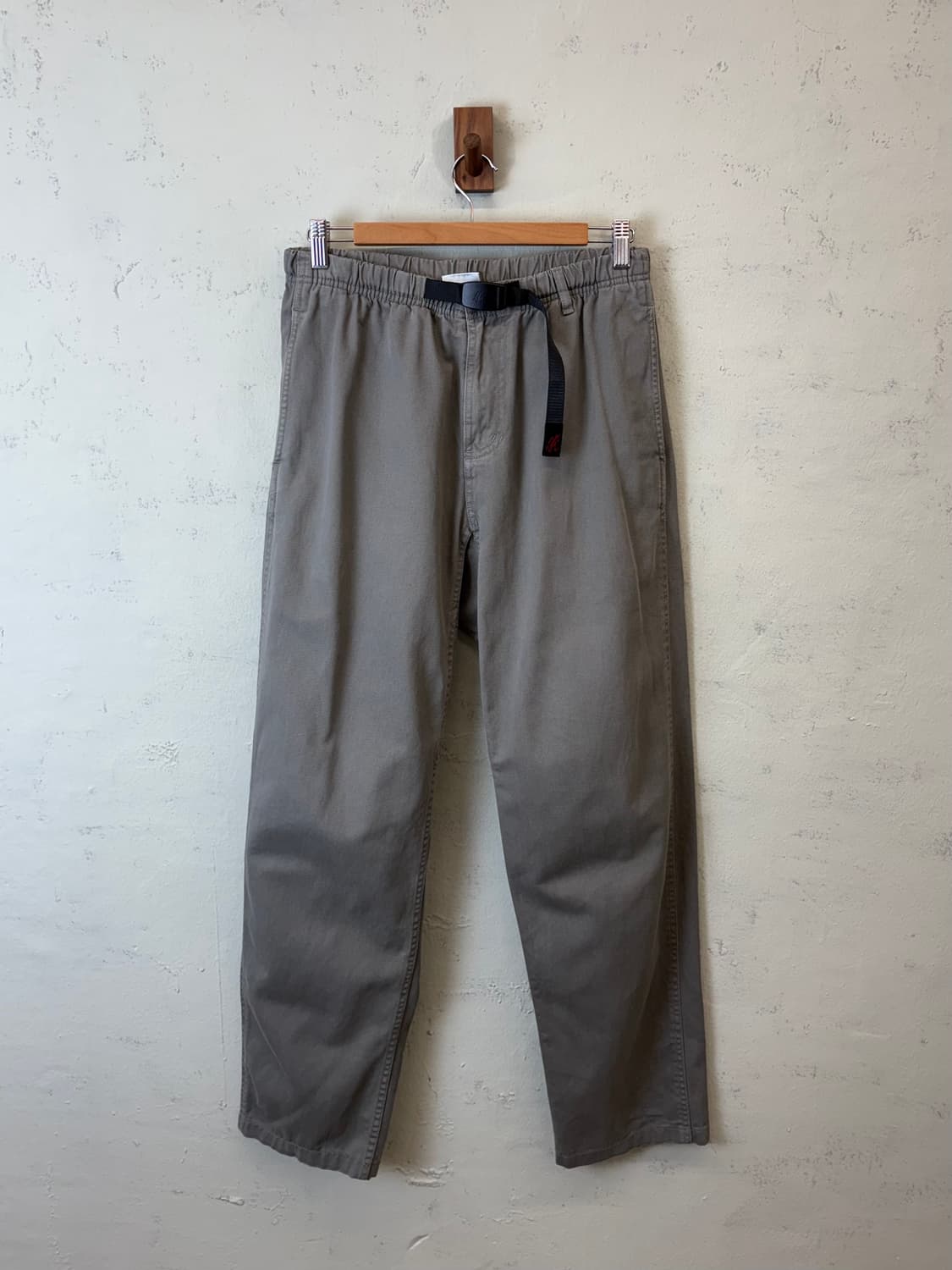 그라미치 스트레이트 팬츠 카키 상품이미지1